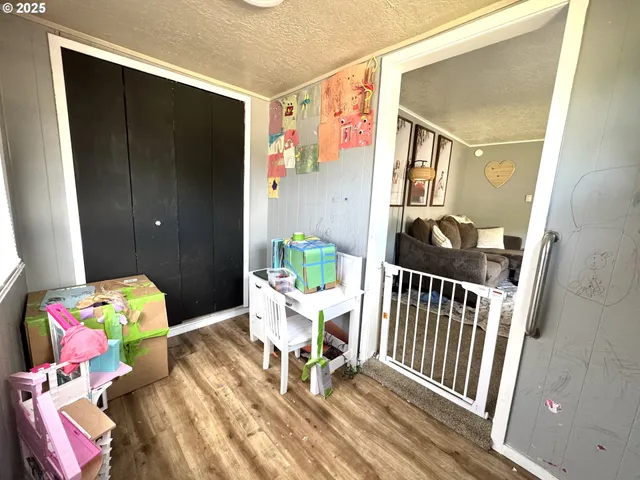 $300,000 | 1135 Monmouth Street, Independence, OR 97351