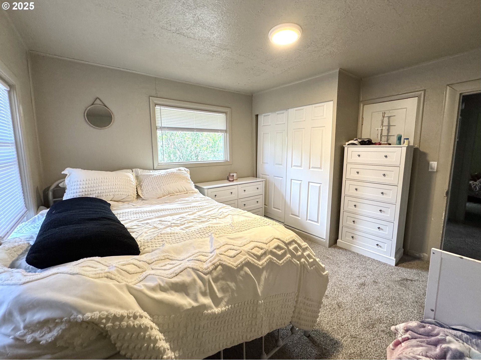 1135 Monmouth Street Independence, OR 97351 - Photo 6 of 20 Primary Bedroom