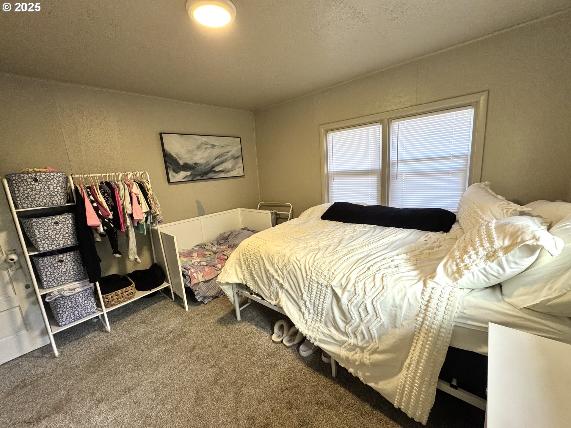 1135 Monmouth Street Independence, OR 97351 - Photo 7 of 20 Primary Bedroom