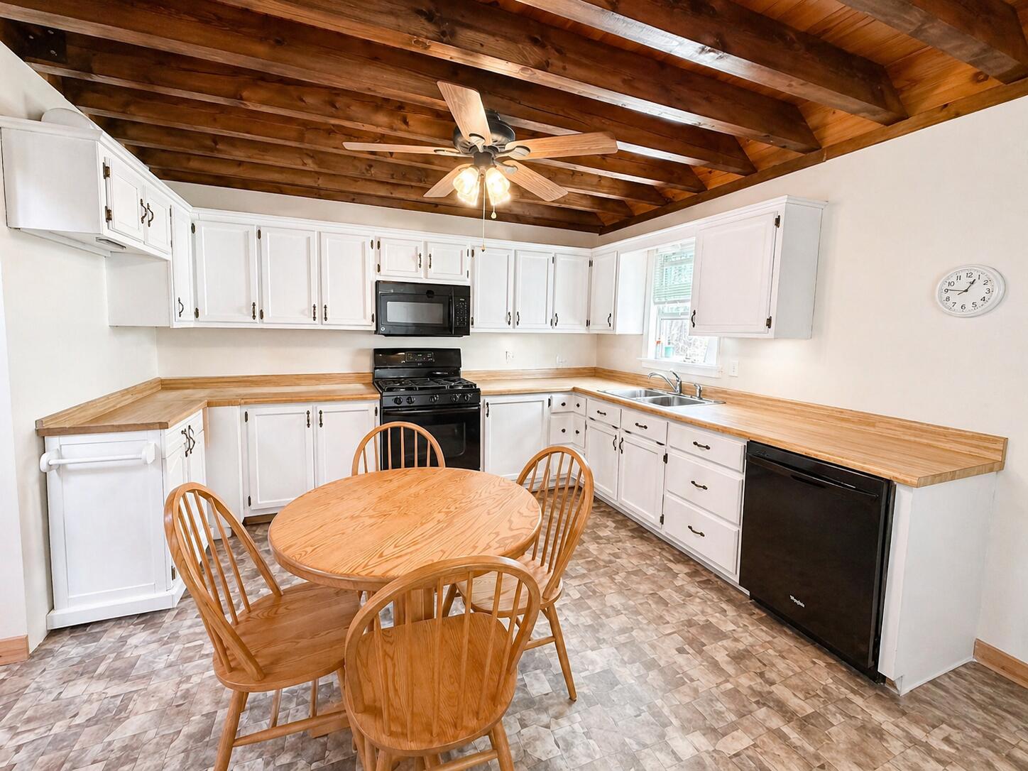 279 Fuller Road Carmel, ME 04419 - Photo 3 of 26 Kitchen