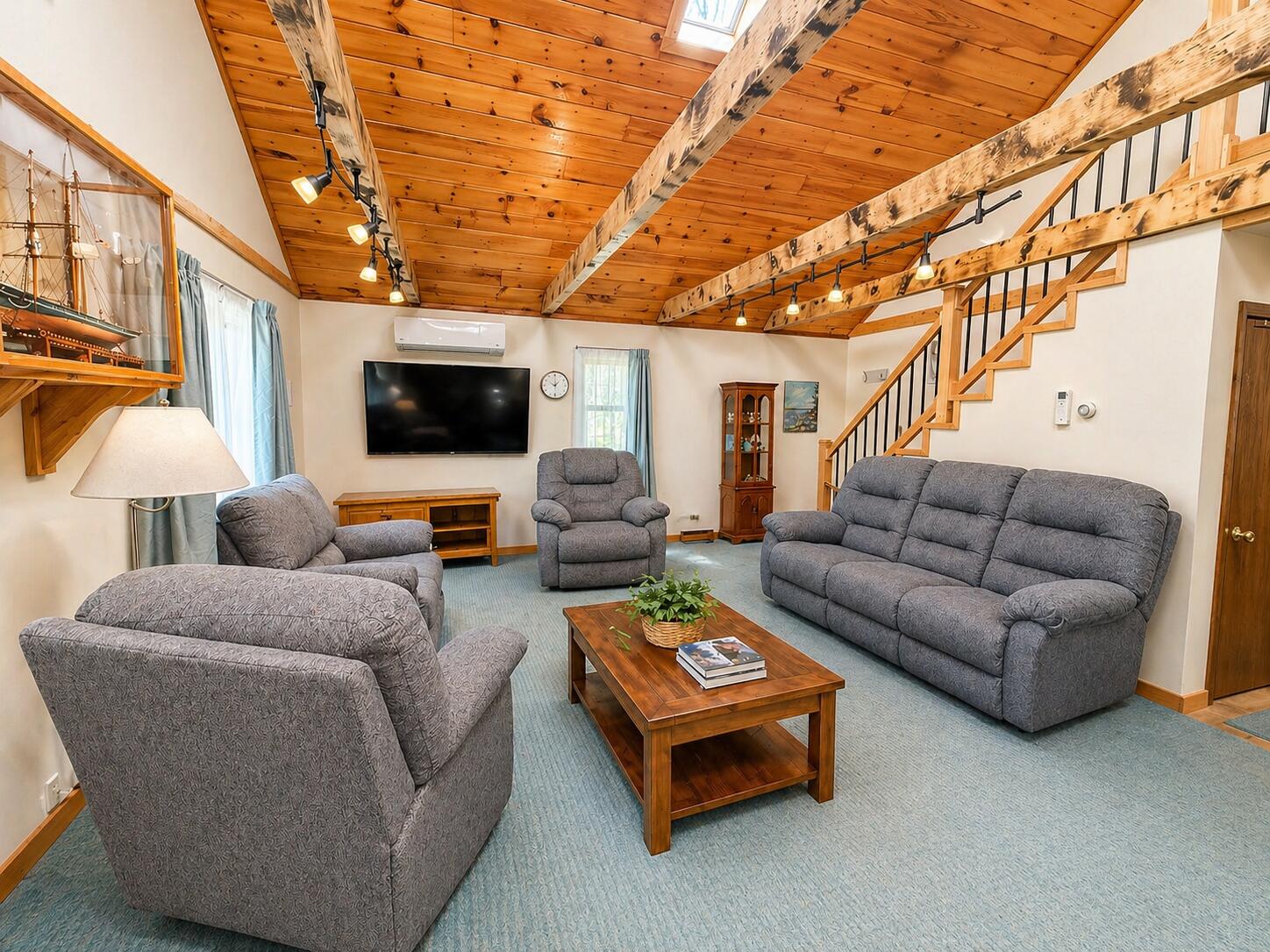 279 Fuller Road Carmel, ME 04419 - Photo 7 of 26 Living room