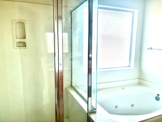 $2,250 | 13835 Clear Trail Lane, Houston, TX 77034