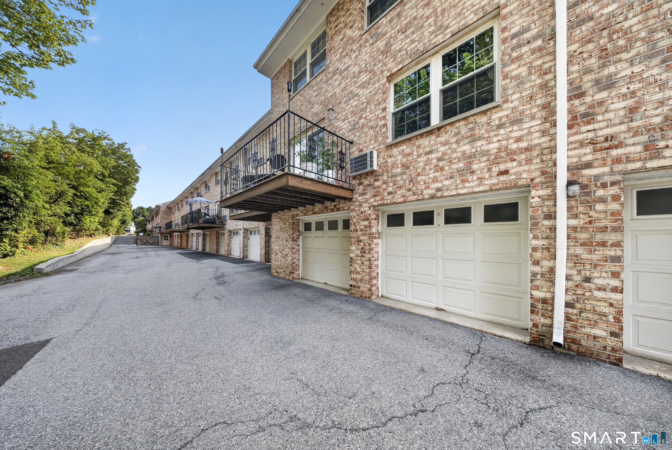 35 Woodway Road, Unit A8 Stamford, CT 06907 - Photo 37 of 40
