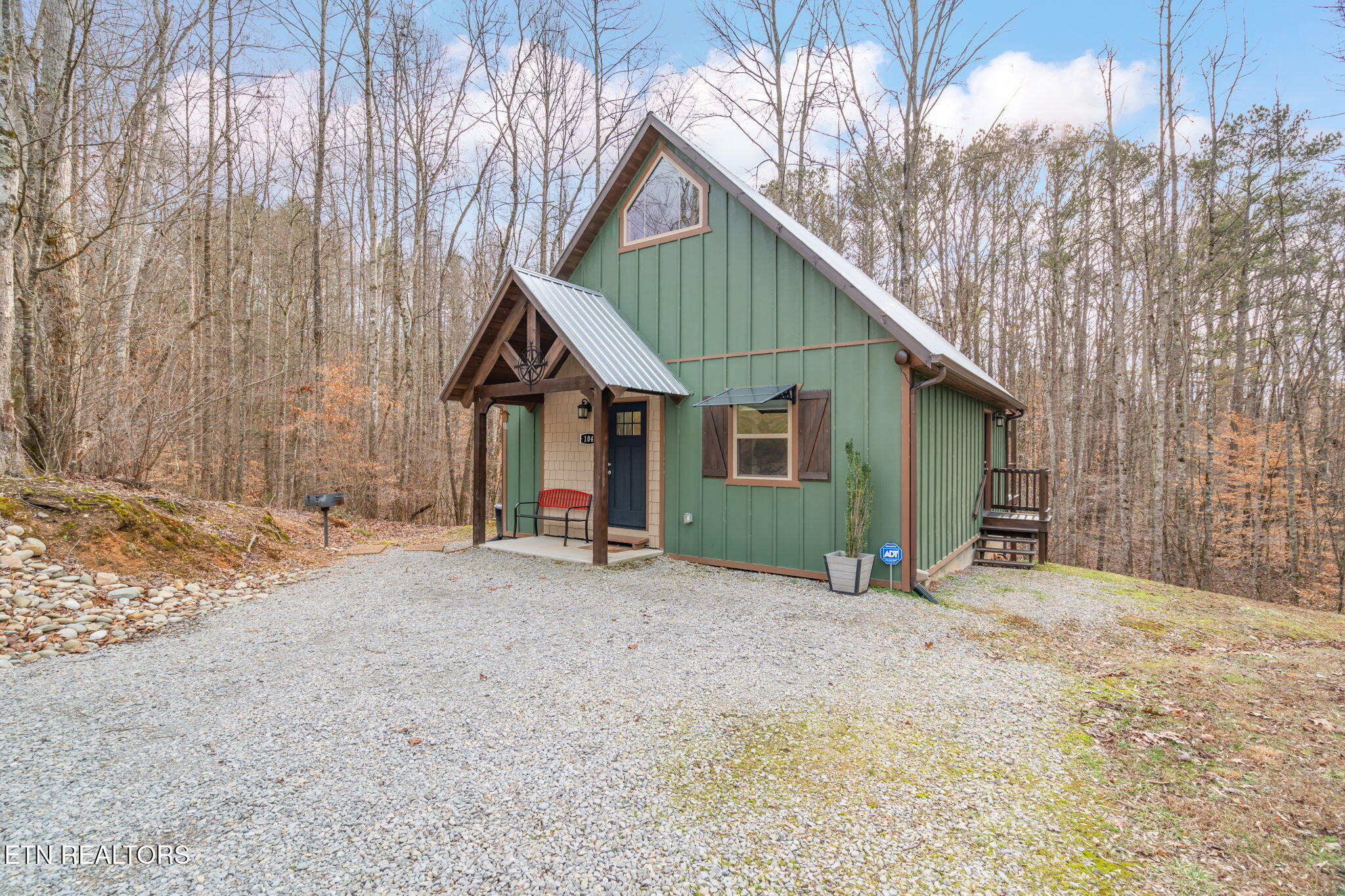 104 Highlands Road Tellico Plains, TN 37385 - Photo 4 of 48 4-web-or-mls-104 Highlands Bluff Road-31