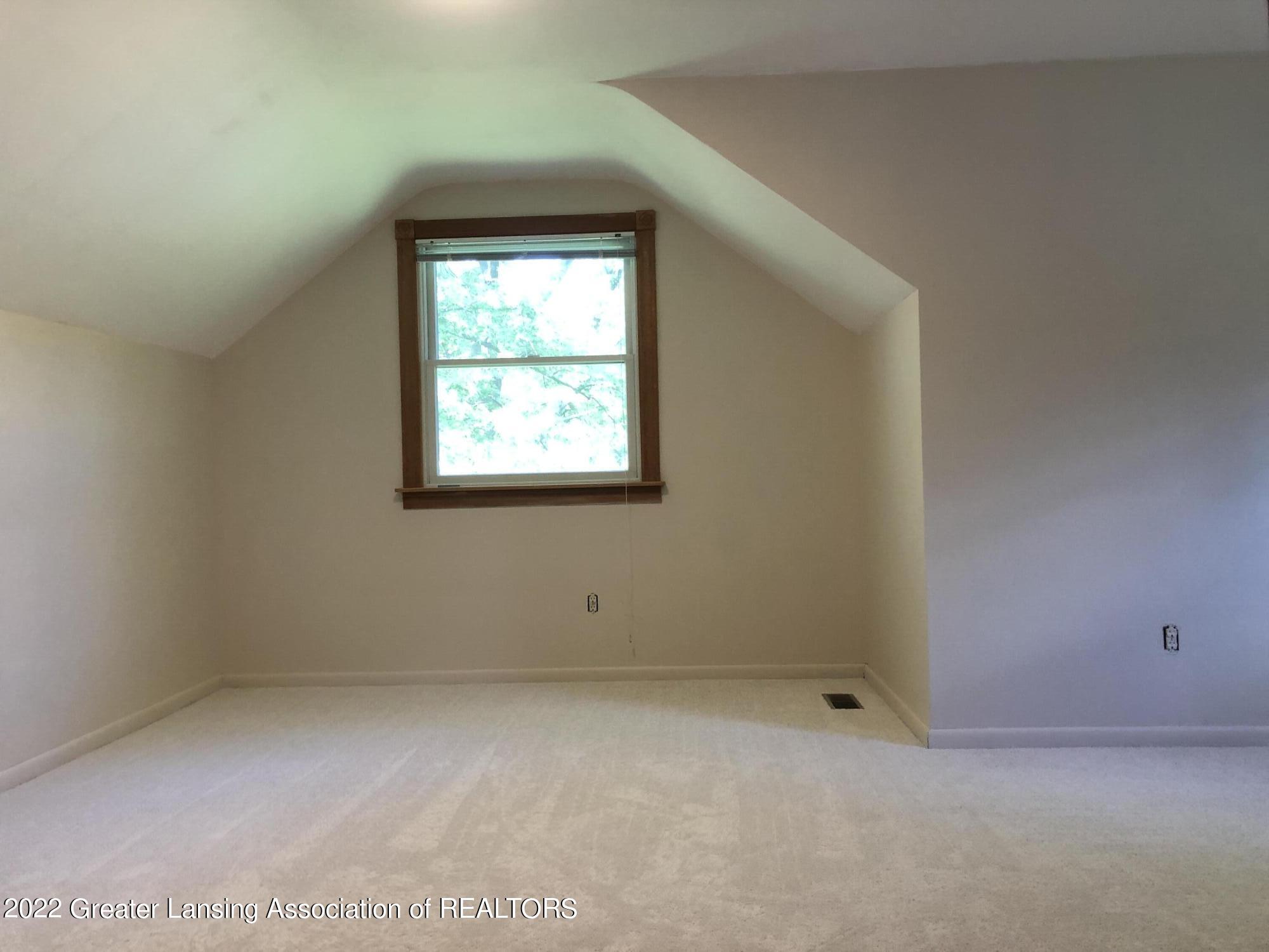 7428 Yorktown Road Lansing, MI 48917 - Photo 24 of 25 25