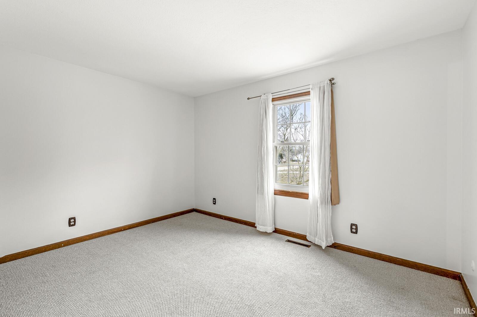 20520 Old Mill Road South Bend, IN 46637 - Photo 27 of 35 Gallery Image 27