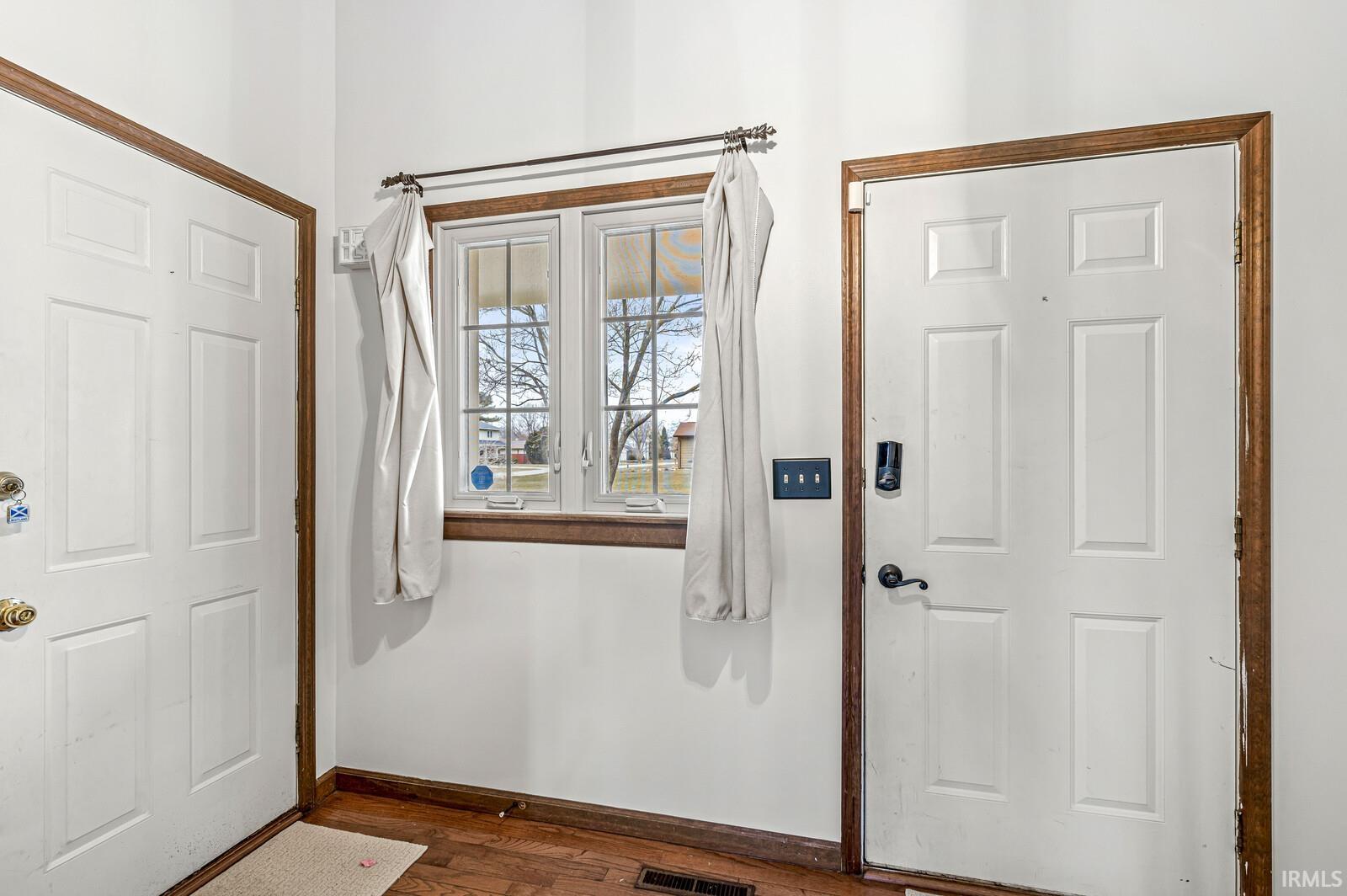 20520 Old Mill Road South Bend, IN 46637 - Photo 6 of 35 Gallery Image 6
