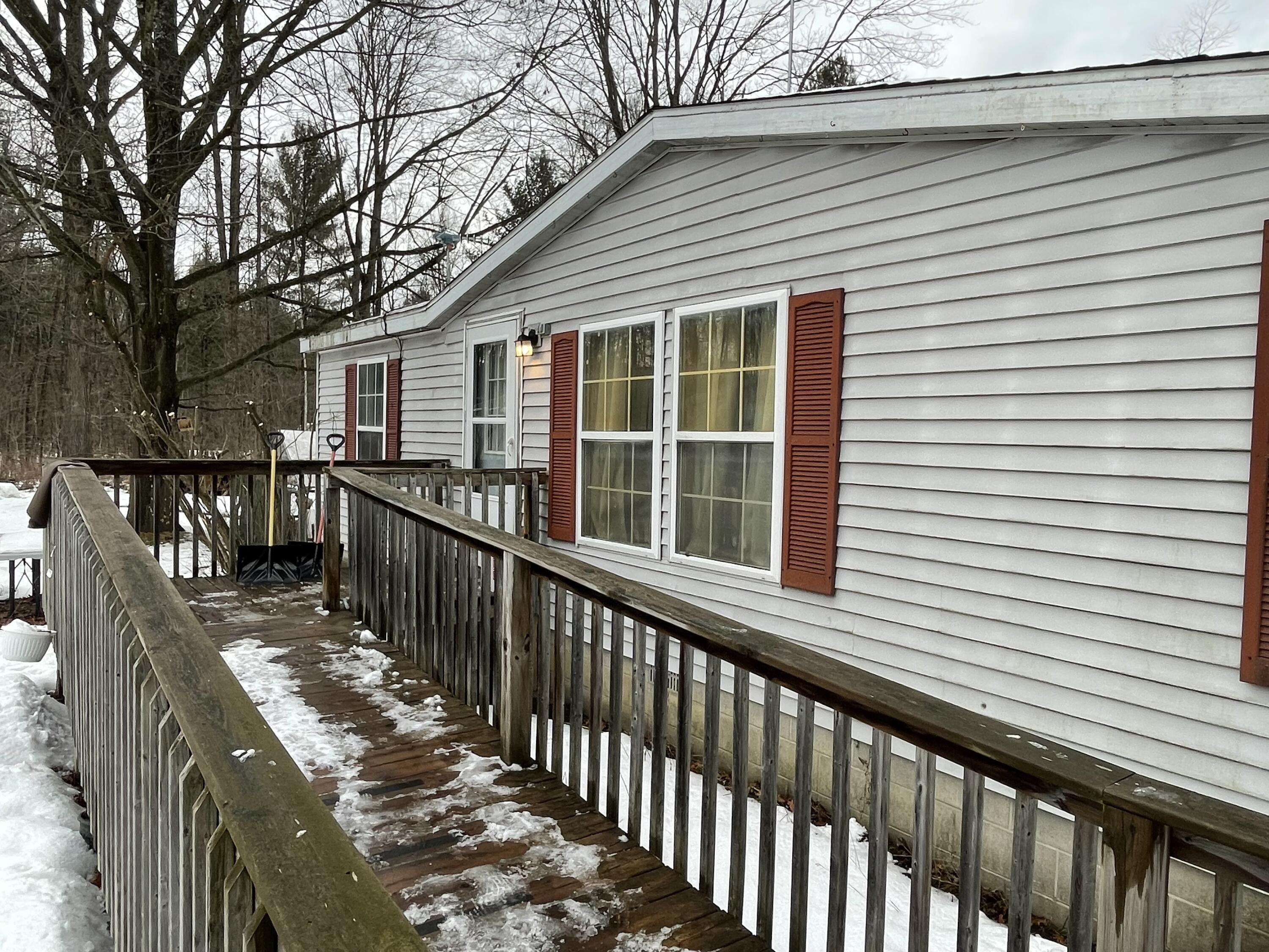 9150 Miles Road Sears, MI 49679 - Photo 2 of 26 IMG_2850