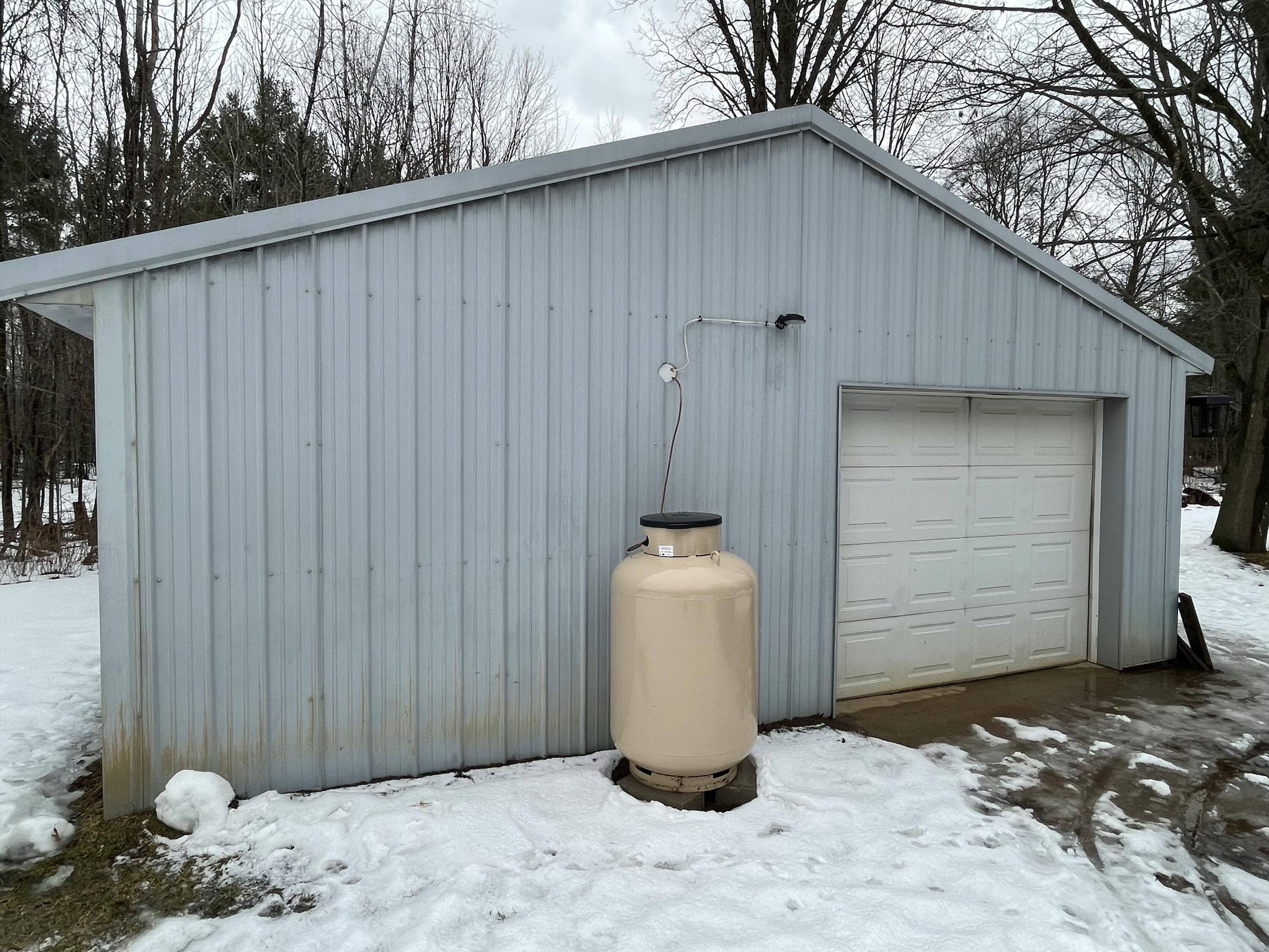 9150 Miles Road Sears, MI 49679 - Photo 5 of 26 IMG_2859