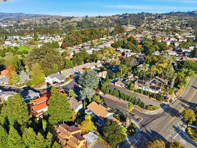 $950,000 | 1800 Weir Drive, Hayward, CA 94541