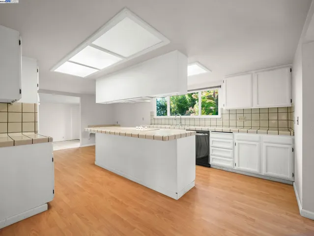 $950,000 | 1800 Weir Drive, Hayward, CA 94541