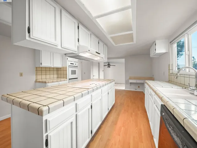 $950,000 | 1800 Weir Drive, Hayward, CA 94541