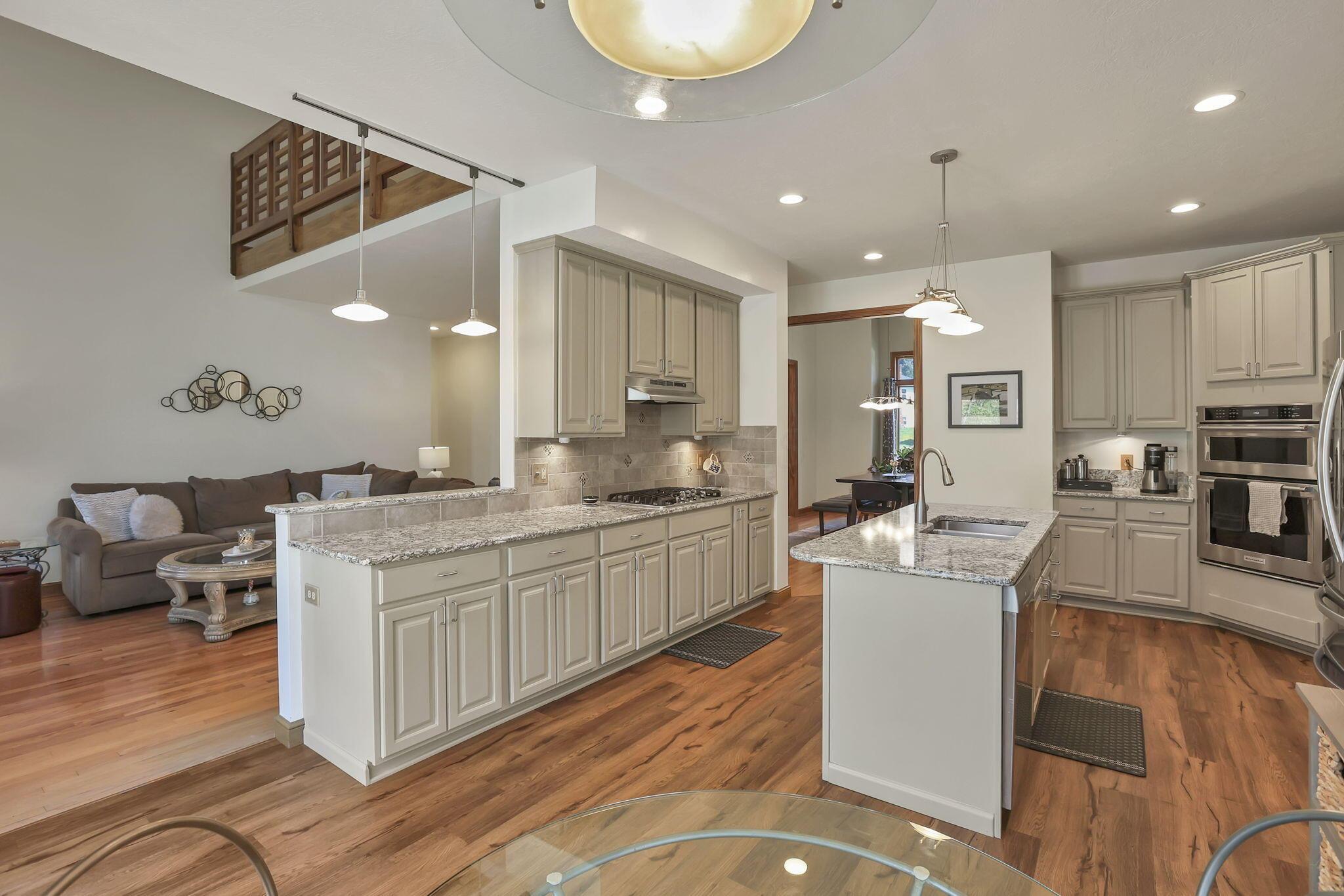 665 Cherrington Road Westerville, OH 43081 - Photo 15 of 60 20-web-or-mls-G02A4643