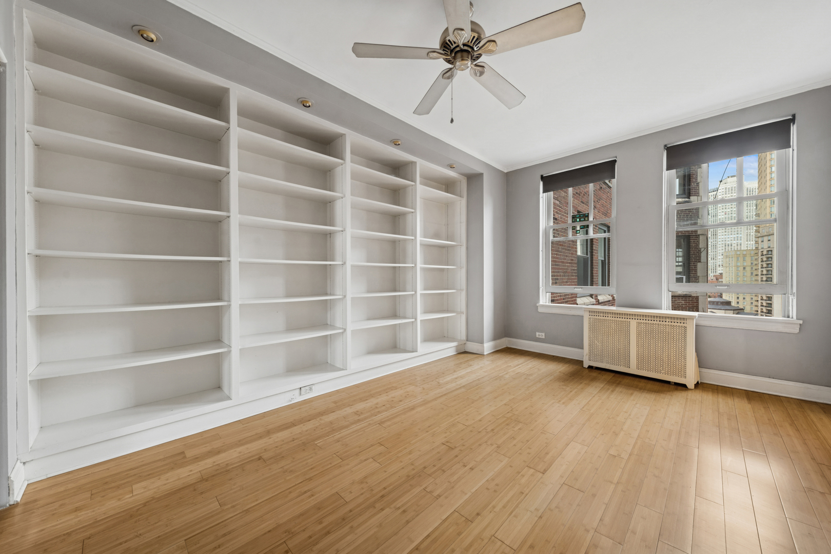 2440 North Lakeview Avenue, Unit 11D Chicago, IL 60614 - Photo 16 of 21