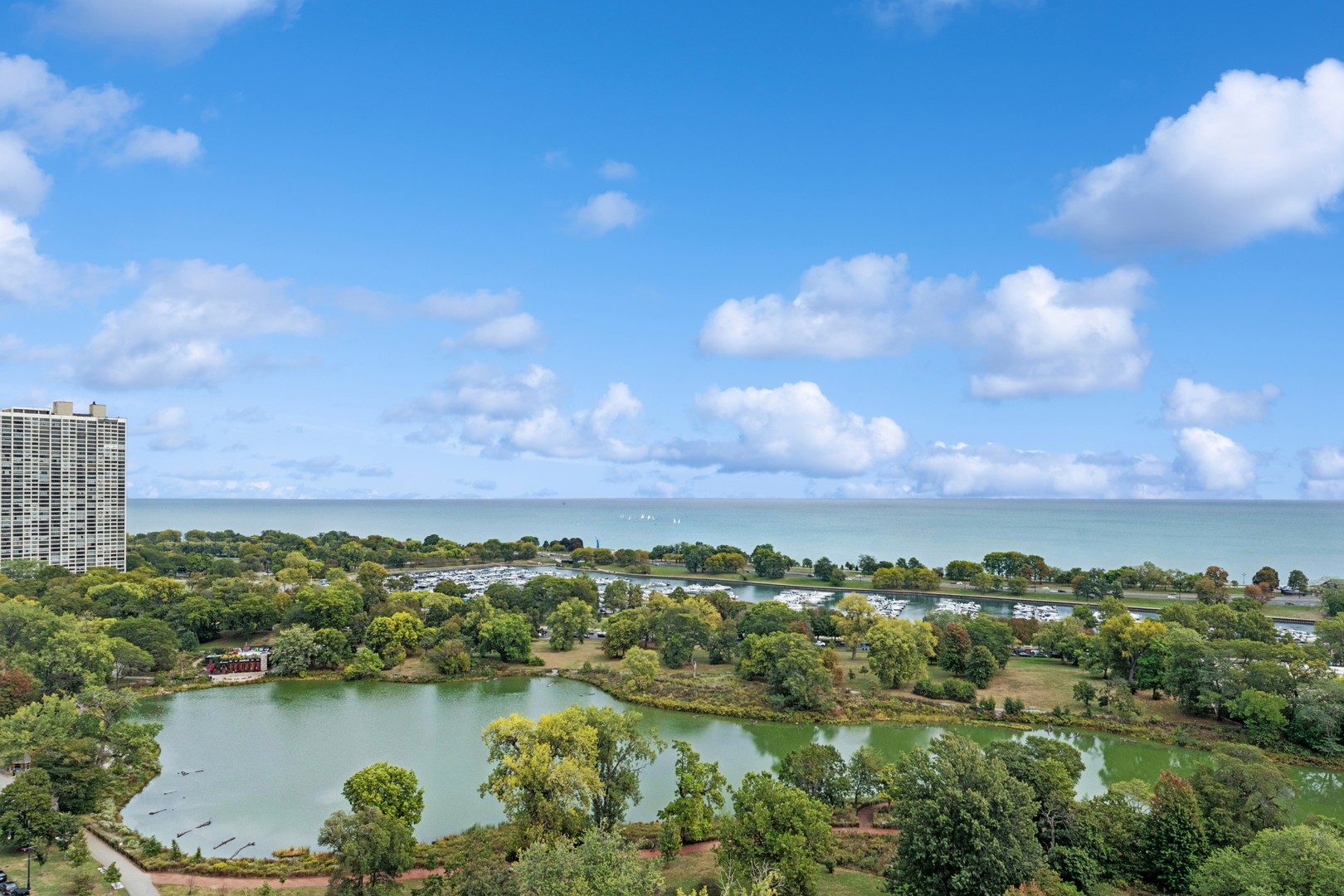 2440 North Lakeview Avenue, Unit 11D Chicago, IL 60614 - Photo 19 of 21