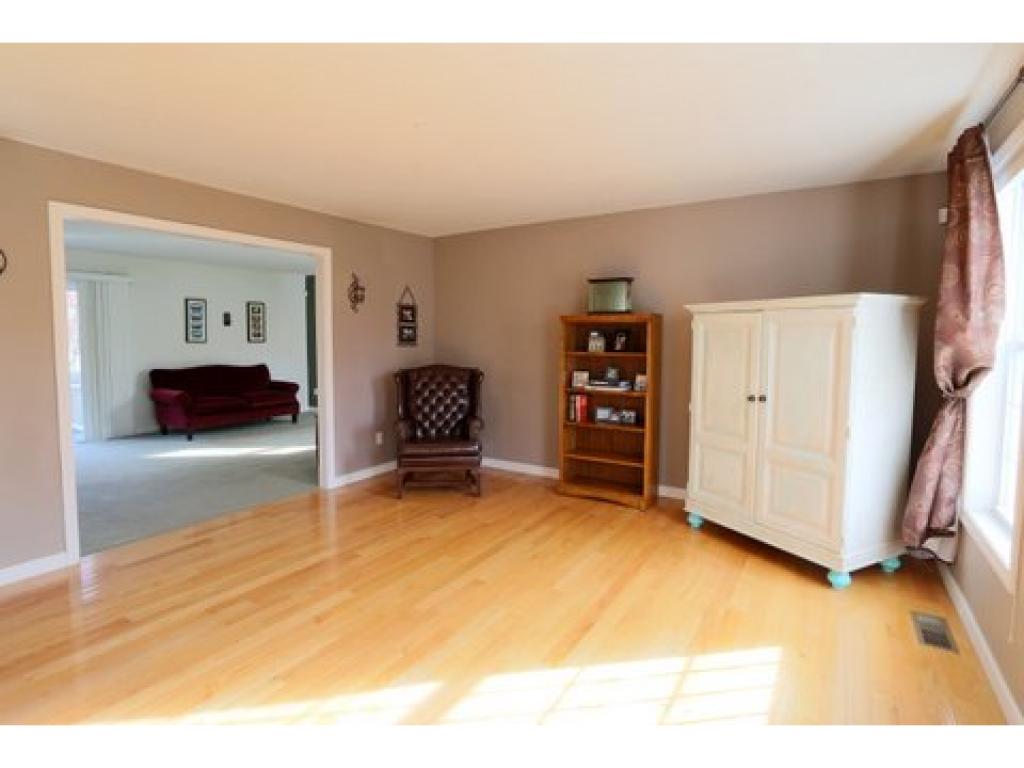 144 South Ridge Drive Manchester, NH 03109 - Photo 11 of 23 Gallery Image 11
