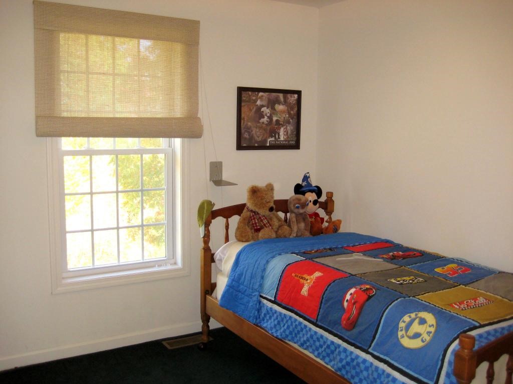 144 South Ridge Drive Manchester, NH 03109 - Photo 19 of 23 Gallery Image 19