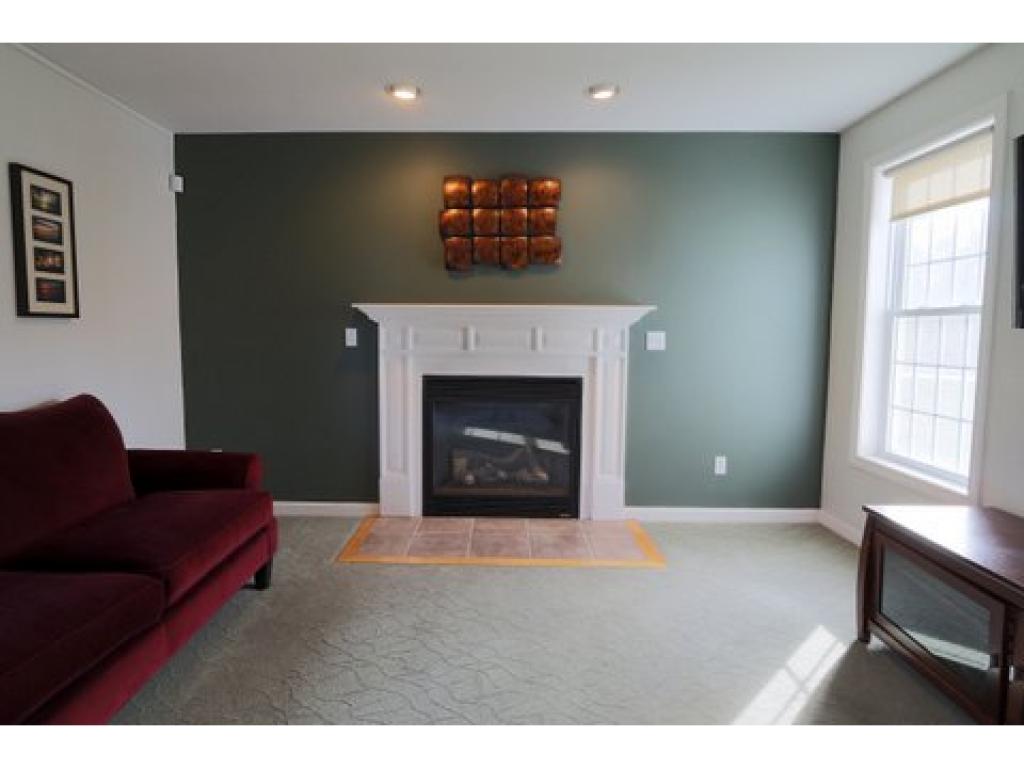 144 South Ridge Drive Manchester, NH 03109 - Photo 7 of 23 Gallery Image 7