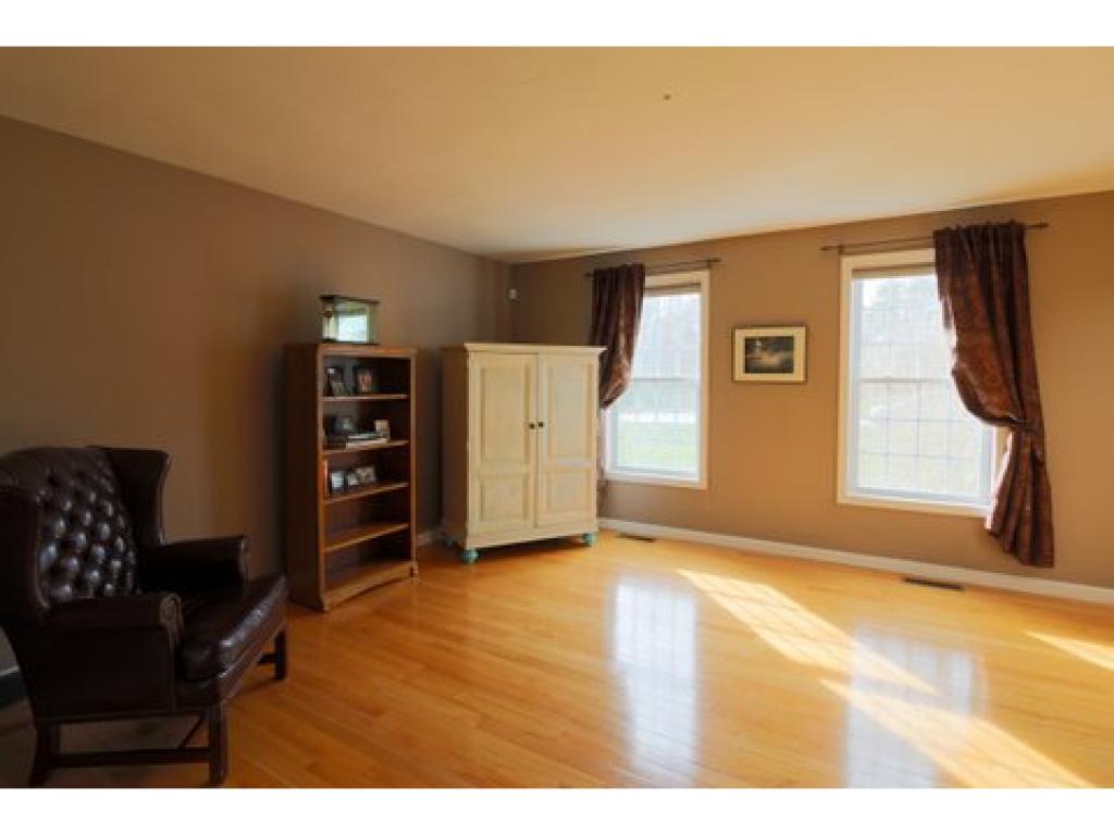 144 South Ridge Drive Manchester, NH 03109 - Photo 10 of 23 Gallery Image 10