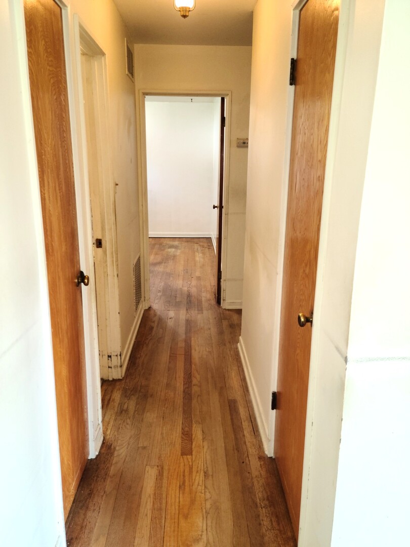 218 Princeton Street Addison, IL 60101 - Photo 9 of 30 Gallery Image 9