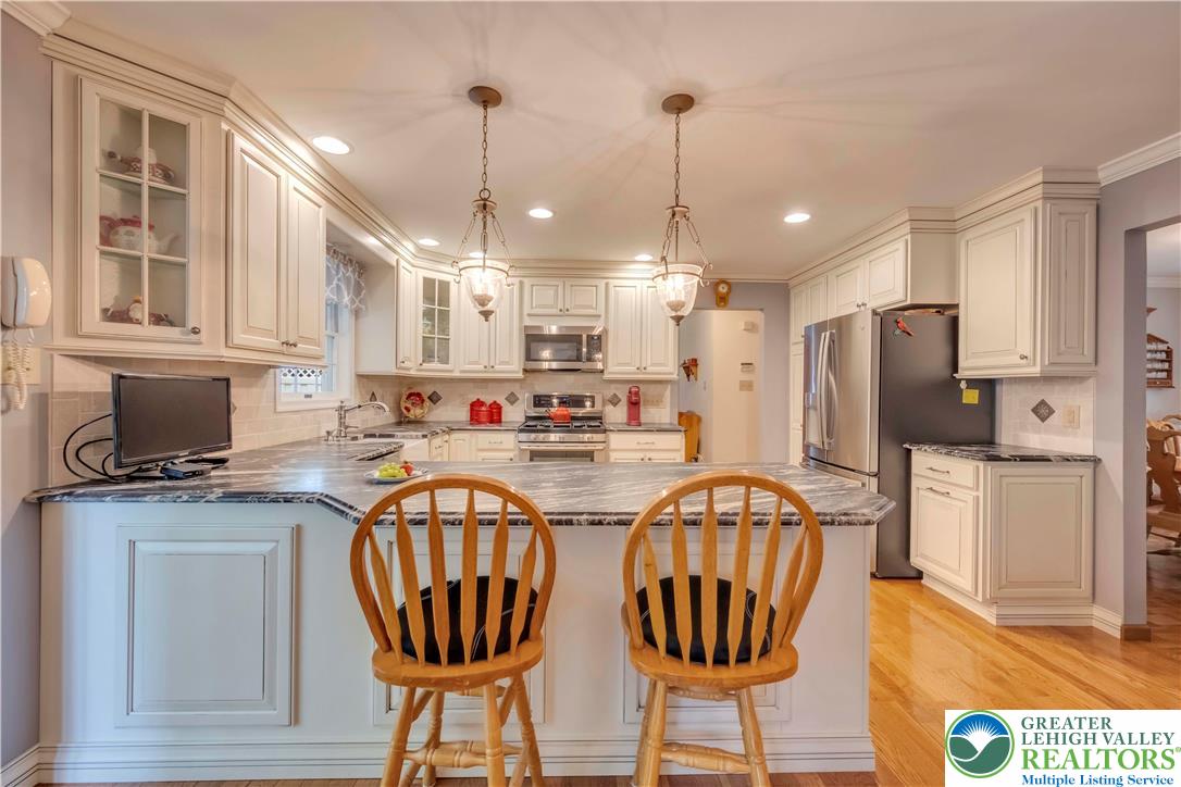 536 Mcilhaney Road Stroudsburg, PA 18360 - Photo 7 of 29 Gallery Image 7