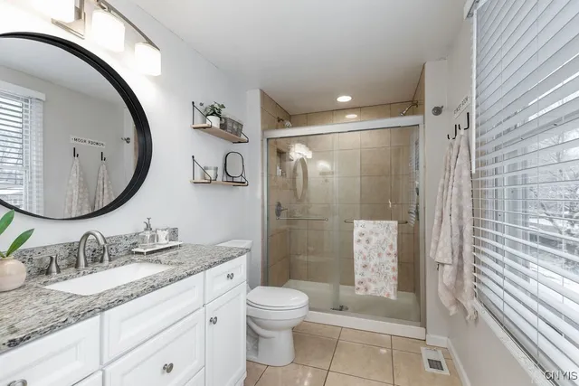 $379,900 | 4265 Inverrary Drive, Clay, NY 13090