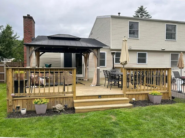 $379,900 | 4265 Inverrary Drive, Clay, NY 13090