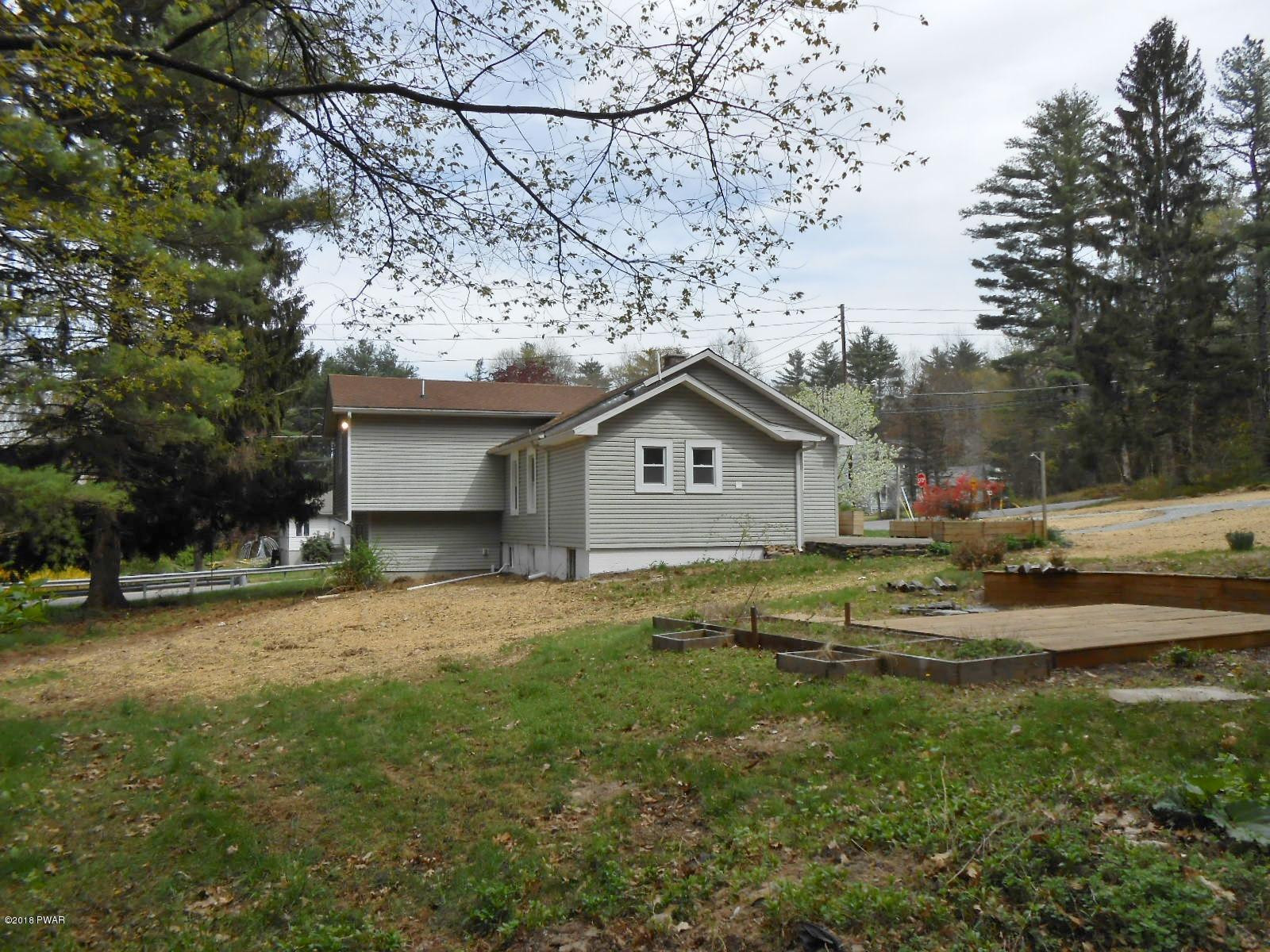 579 Rowland Road Greeley, PA 18425 - Photo 3 of 44 2A-Another View