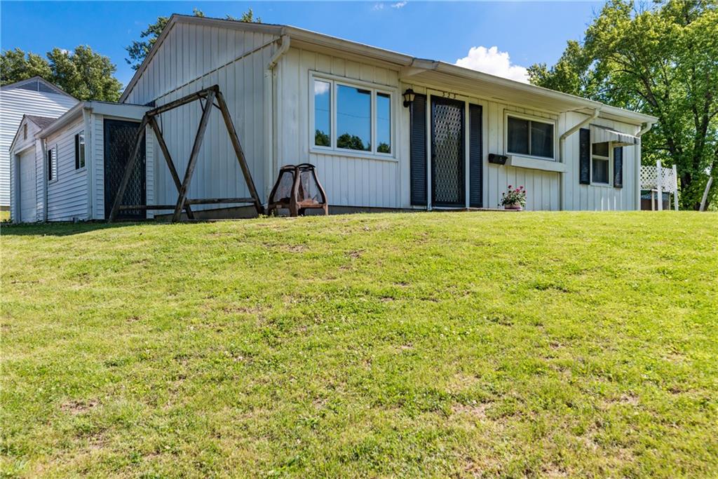 323 Eastman Road Chesterfield, IN 46017 - Photo 4 of 19