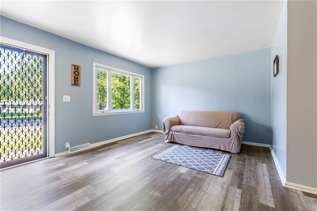 323 Eastman Road Chesterfield, IN 46017 - Photo 6 of 19