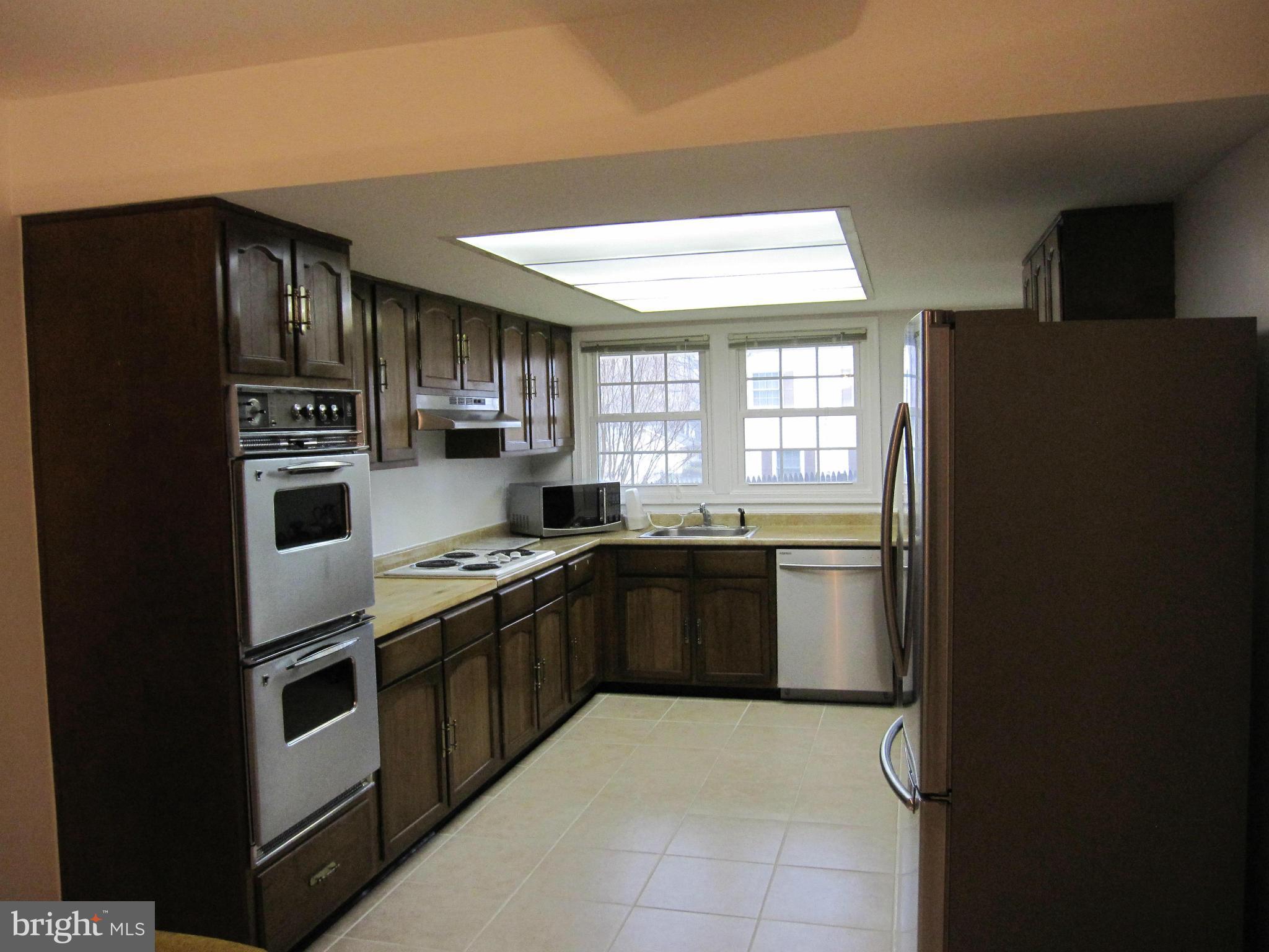 2947 Birchtree Lane Silver Spring, MD 20906 - Photo 6 of 25 Kitchen