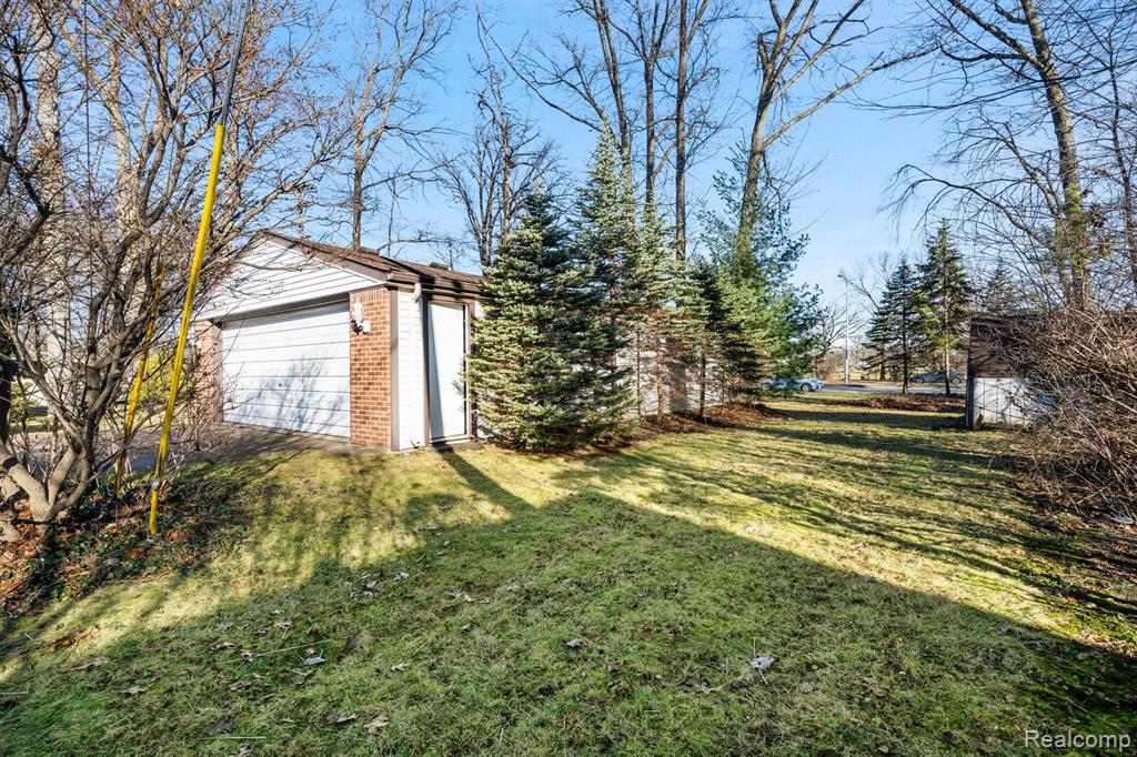 4292 Kenmore Road Berkley, MI 48072 - Photo 37 of 43