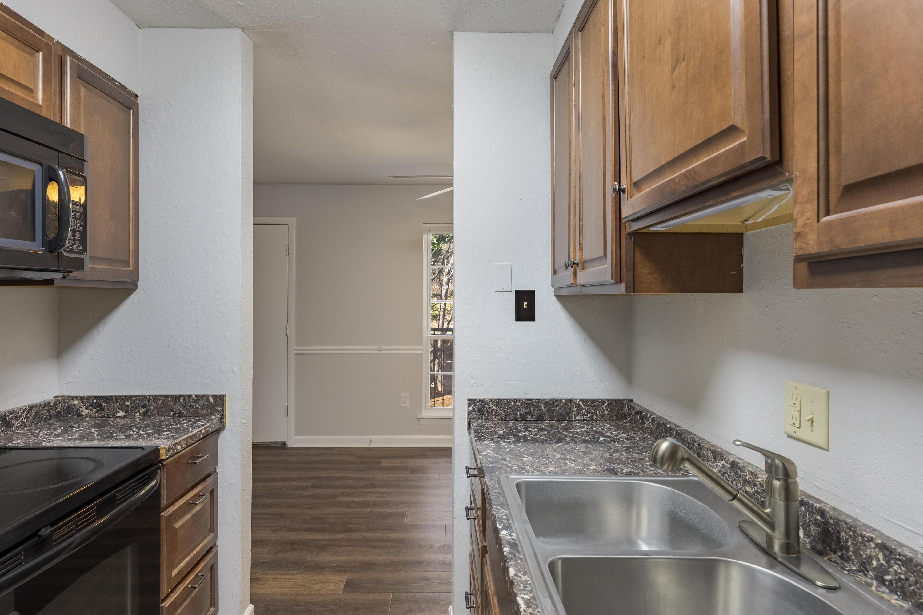 900 Mountain Creek Road, Unit E71 Chattanooga, TN 37405 - Photo 16 of 46 2026_02_February_900_Mountain_Creek_Rd_0