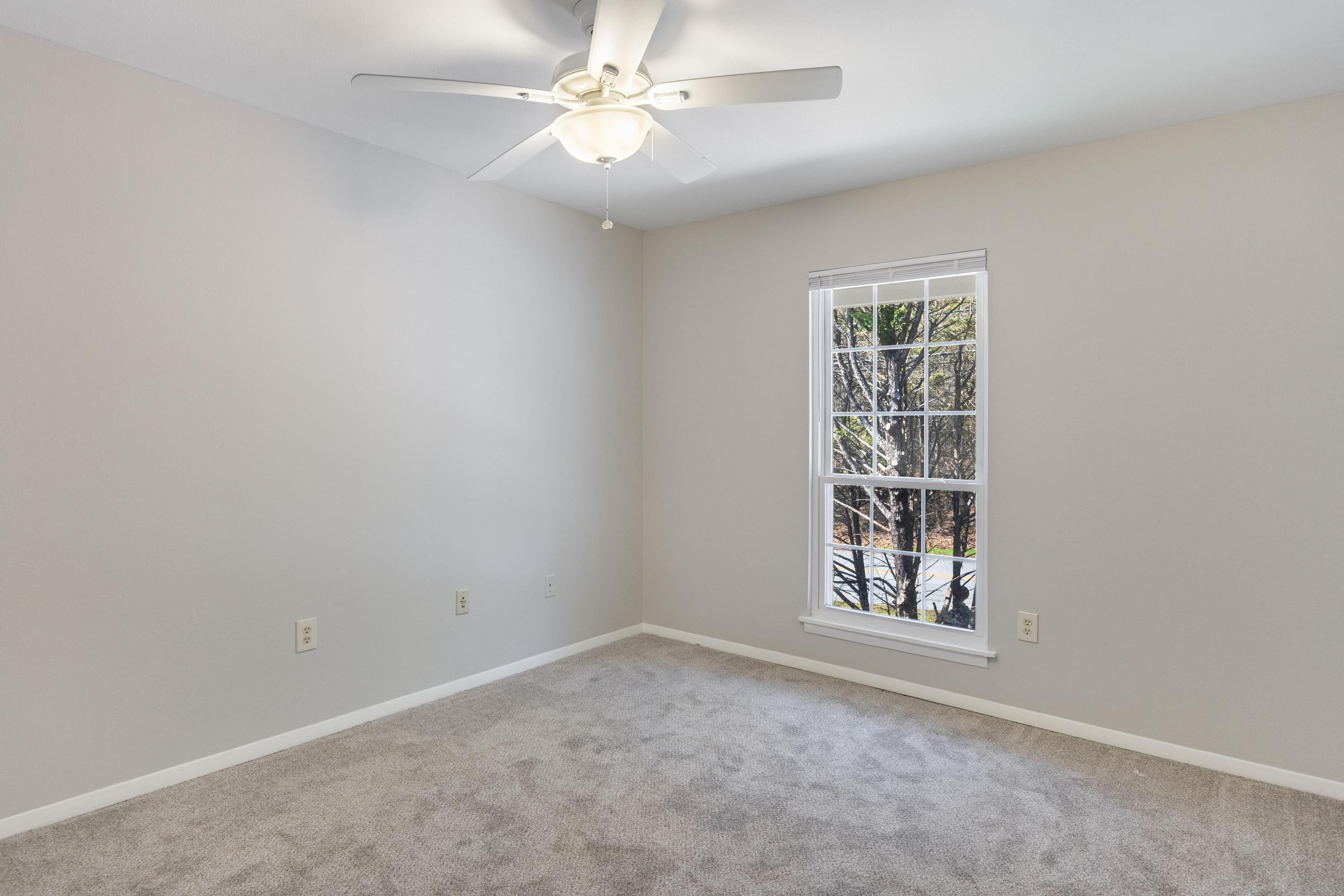 900 Mountain Creek Road, Unit E71 Chattanooga, TN 37405 - Photo 25 of 46 2026_02_February_900_Mountain_Creek_Rd_0