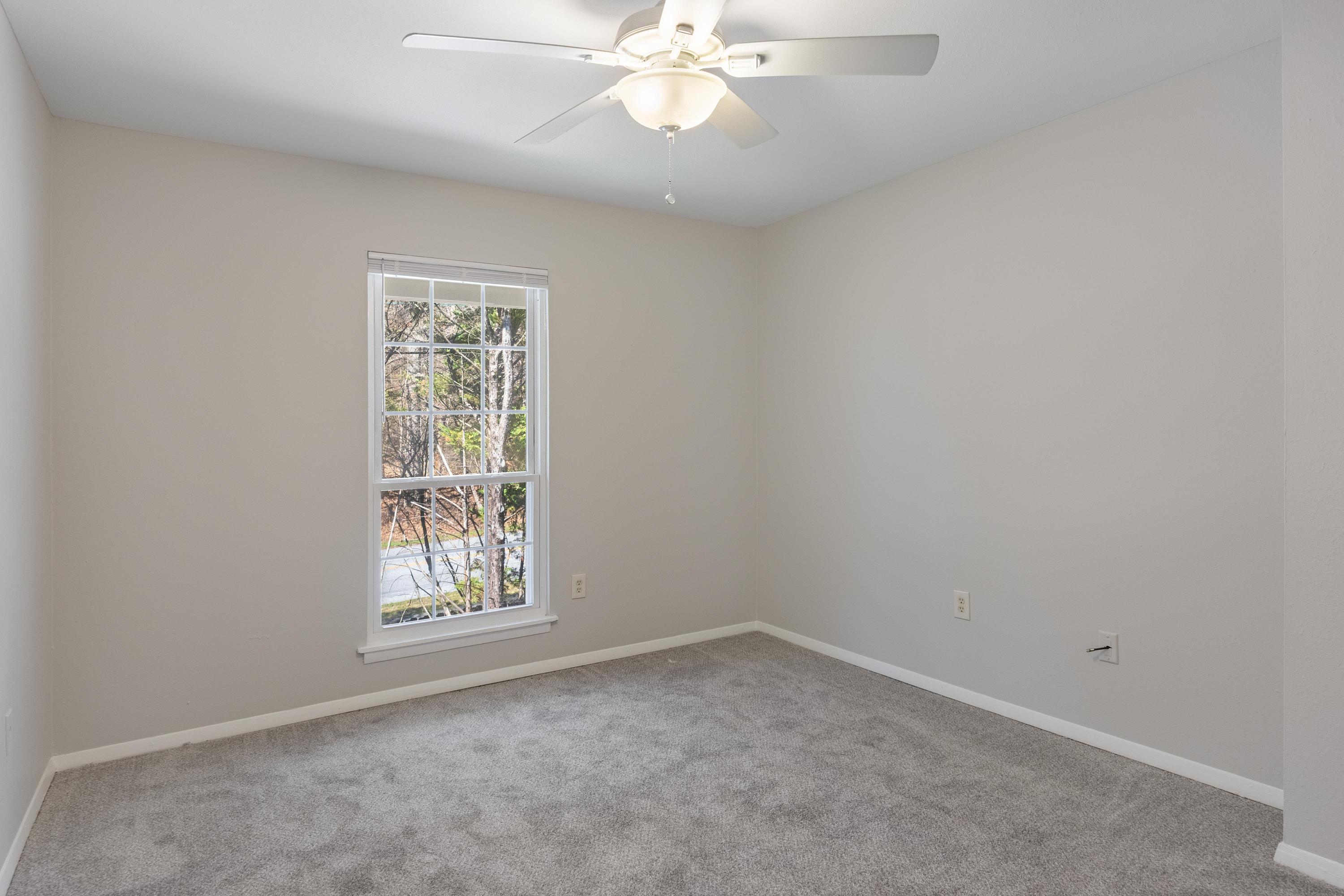 900 Mountain Creek Road, Unit E71 Chattanooga, TN 37405 - Photo 26 of 46 2026_02_February_900_Mountain_Creek_Rd_0