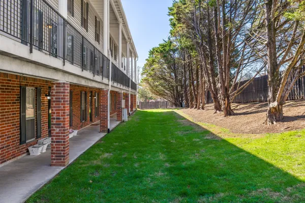 $139,999 | 900 Mountain Creek Road, Unit E71, Chattanooga, TN 37405