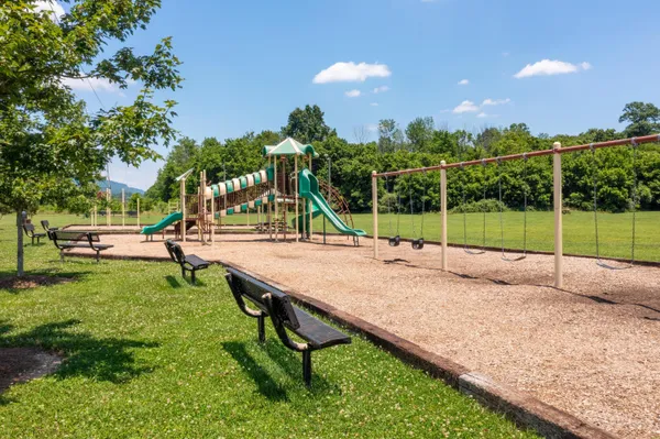 $139,999 | 900 Mountain Creek Road, Unit E71, Chattanooga, TN 37405