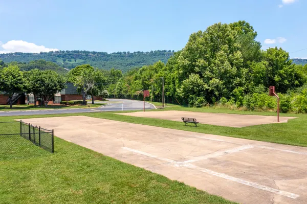 $139,999 | 900 Mountain Creek Road, Unit E71, Chattanooga, TN 37405