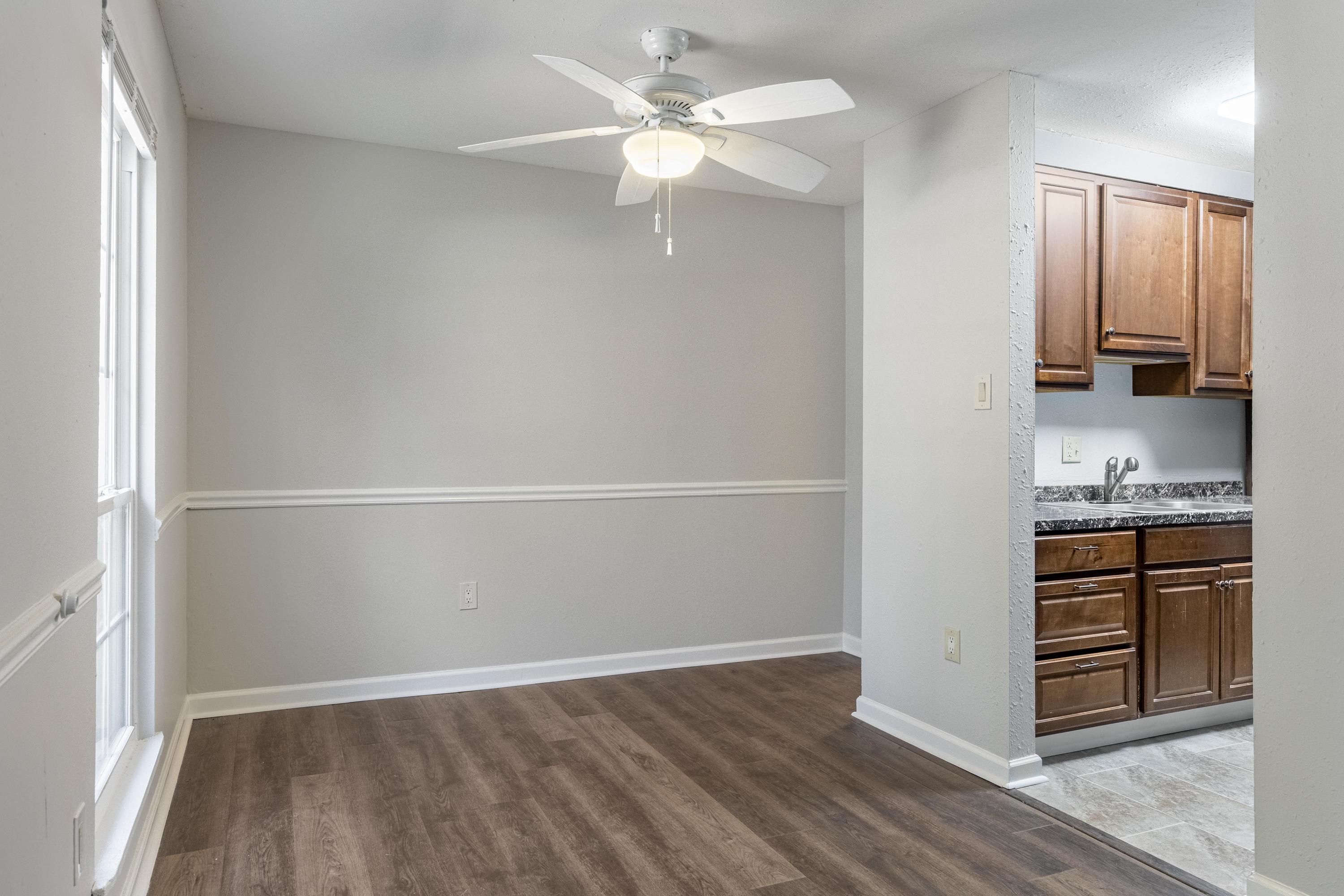 900 Mountain Creek Road, Unit E71 Chattanooga, TN 37405 - Photo 7 of 46 2026_02_February_900_Mountain_Creek_Rd_0