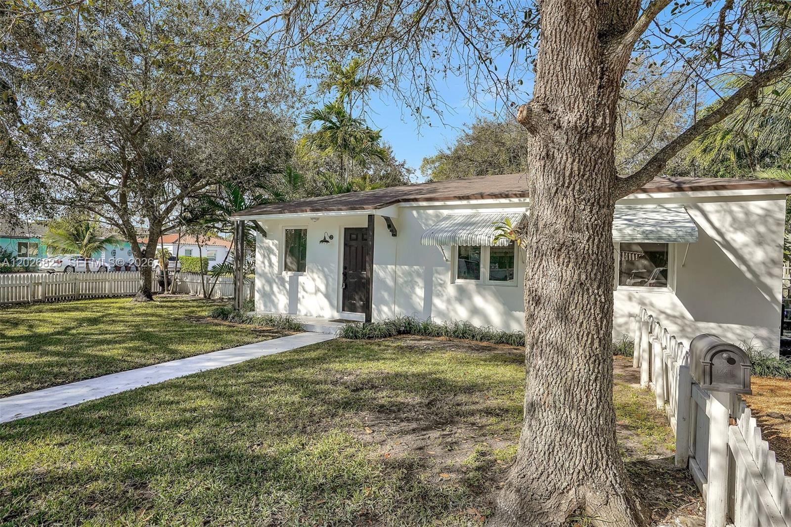 5985 Southwest 41st Street, Unit FRONT Miami, FL 33155 - Photo 14 of 19