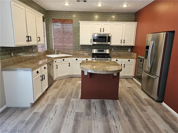 $2,250 | 10915 Vista Marbella Avenue, Las Vegas, NV 89144