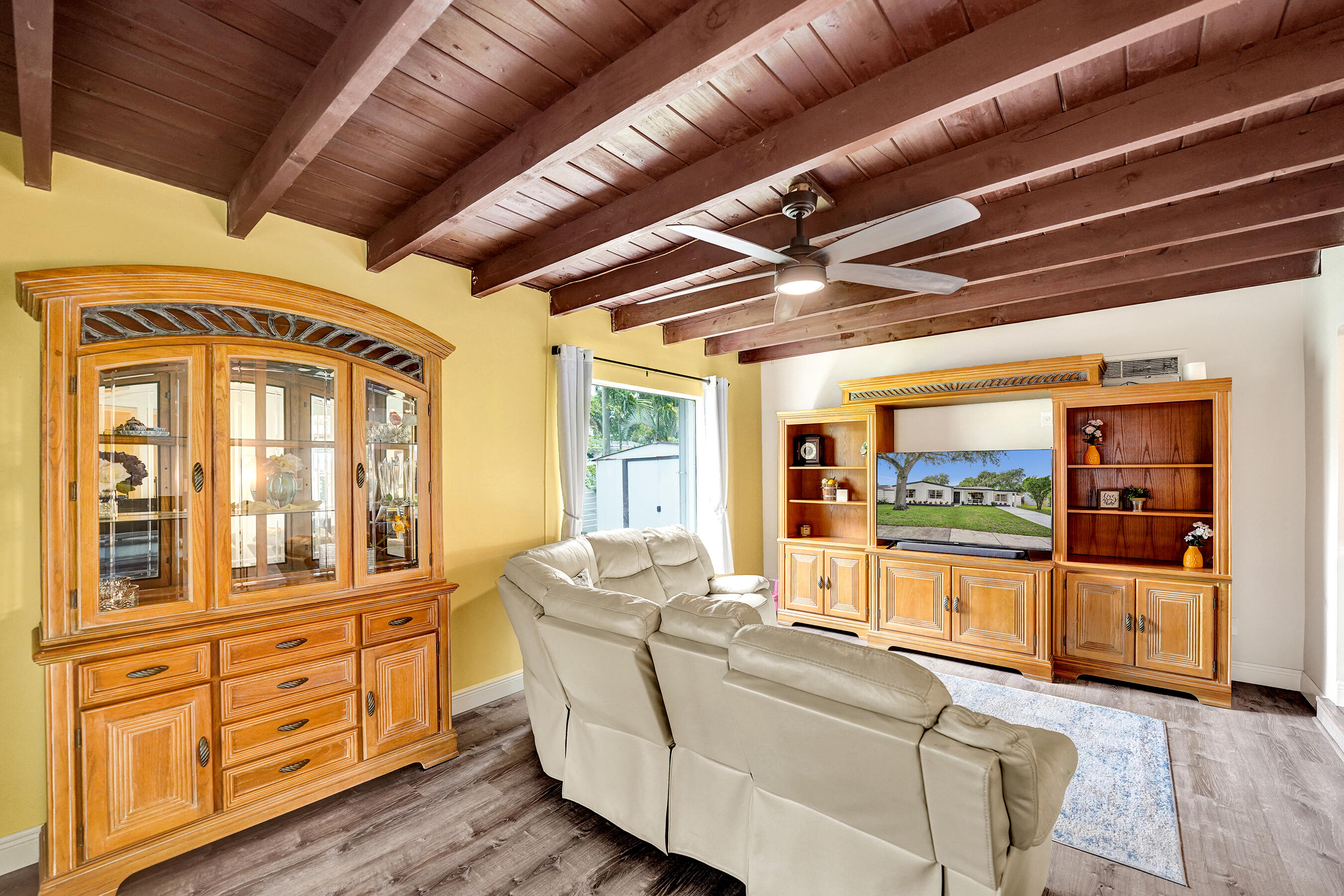 1341 North 30th Road Hollywood, FL 33021 - Photo 27 of 61 DSC08369