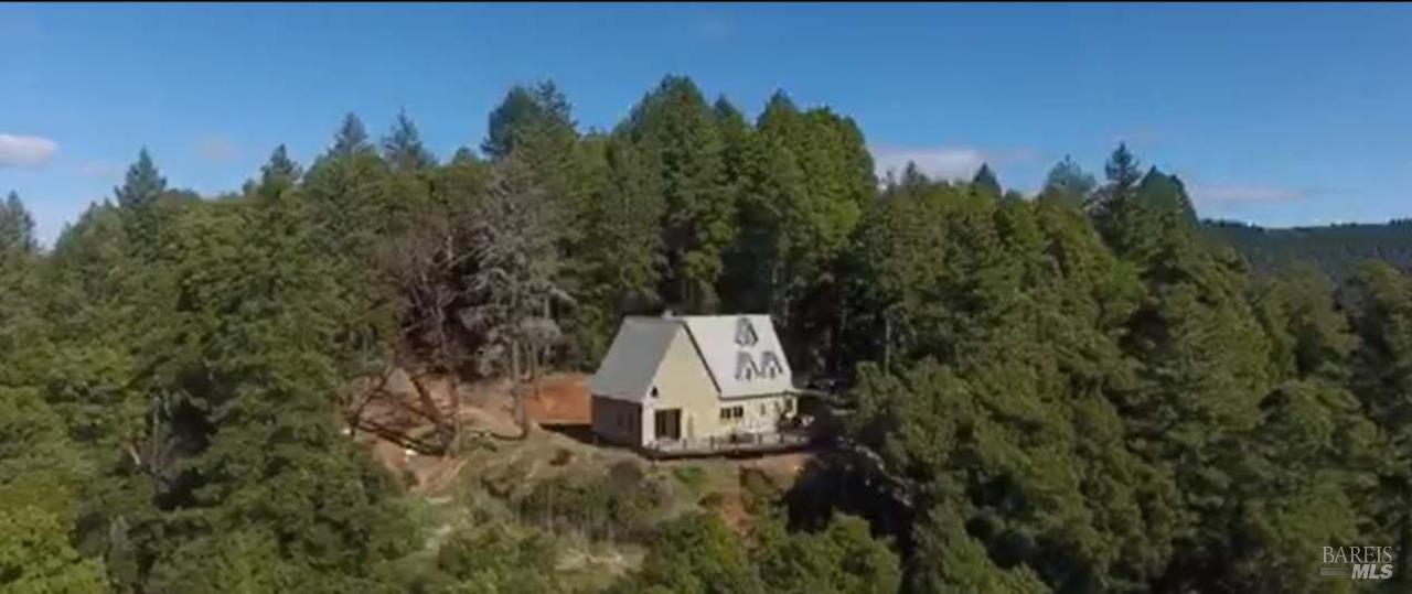 37600 Highway 101 Willits, CA 95490 - Photo 1 of 22 a view of a houses