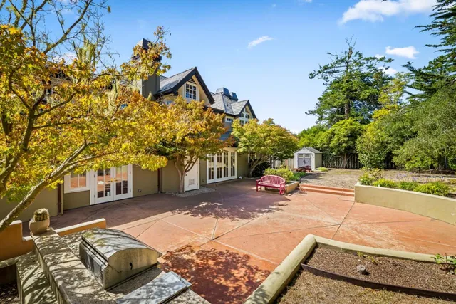 a view of a kitchen with a stove