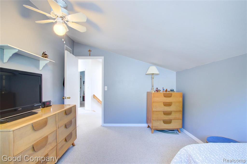 21642 Ruth Street Farmington Hills, MI 48336 - Photo 27 of 51