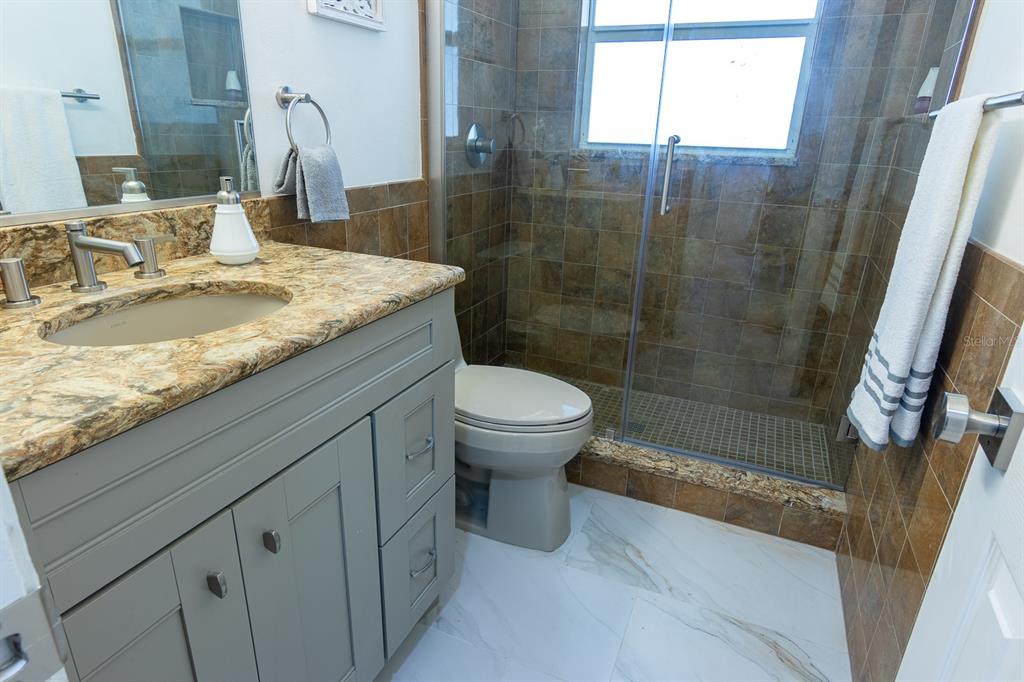 3338 Roslyn Road Venice, FL 34293 - Photo 22 of 31 Gallery Image 22