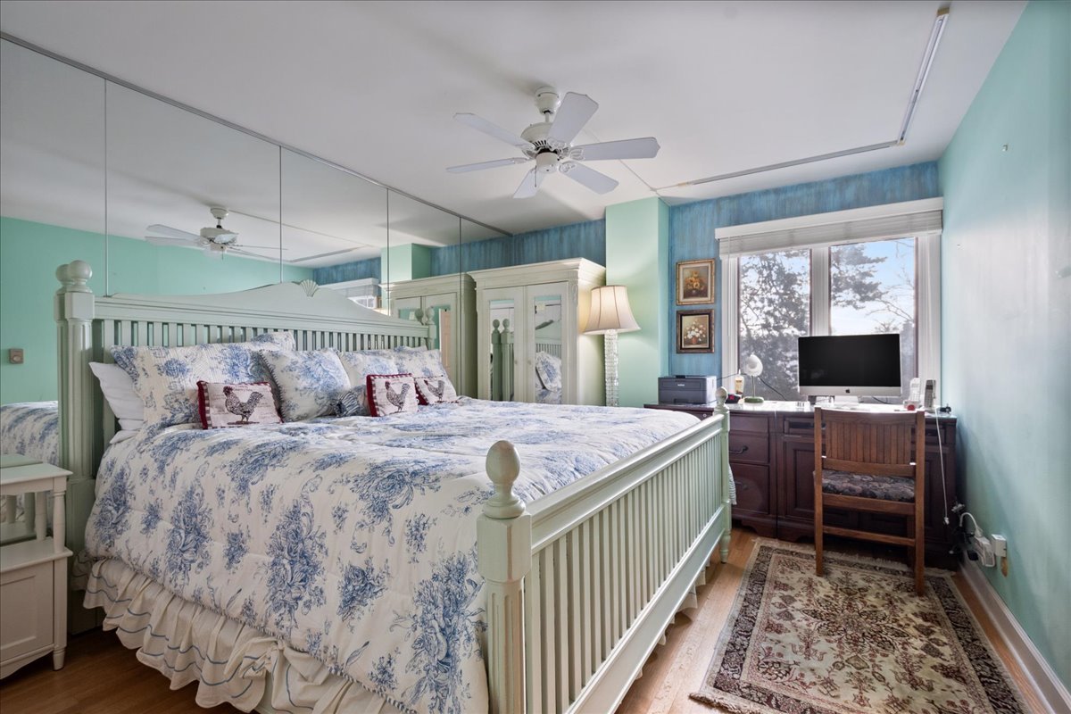 22 Park Lane, Unit 220 Park Ridge, IL 60068 - Photo 11 of 34