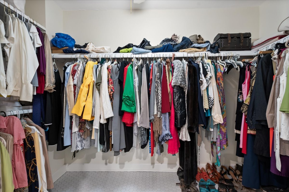 22 Park Lane, Unit 220 Park Ridge, IL 60068 - Photo 17 of 34