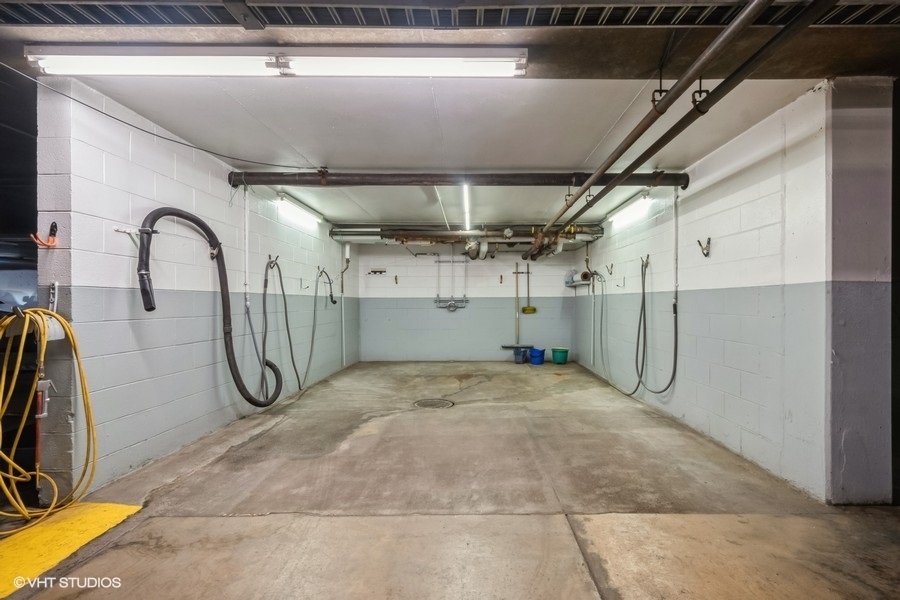 22 Park Lane, Unit 220 Park Ridge, IL 60068 - Photo 31 of 34