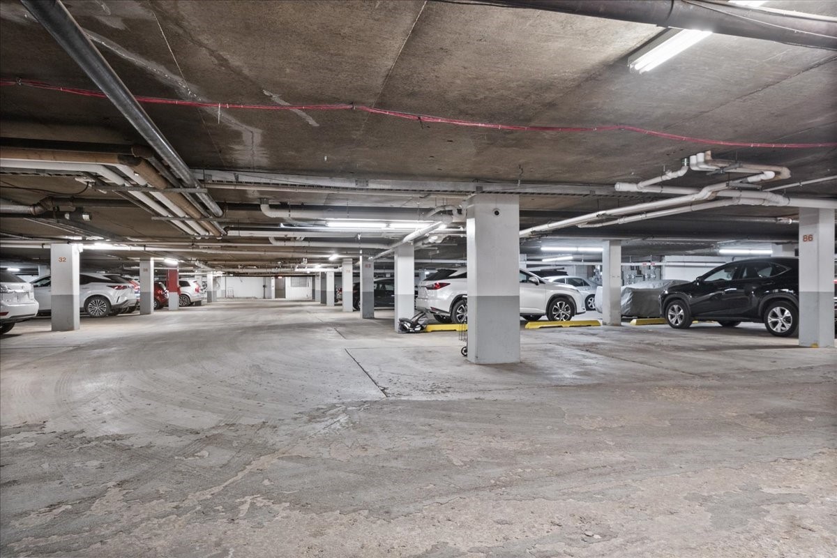 22 Park Lane, Unit 220 Park Ridge, IL 60068 - Photo 32 of 34